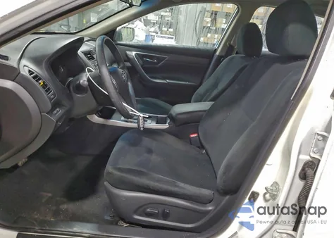 2015 Nissan Altima 2.5 z USA, uszkodzony, nr VIN 1N4AL3AP9FC290051